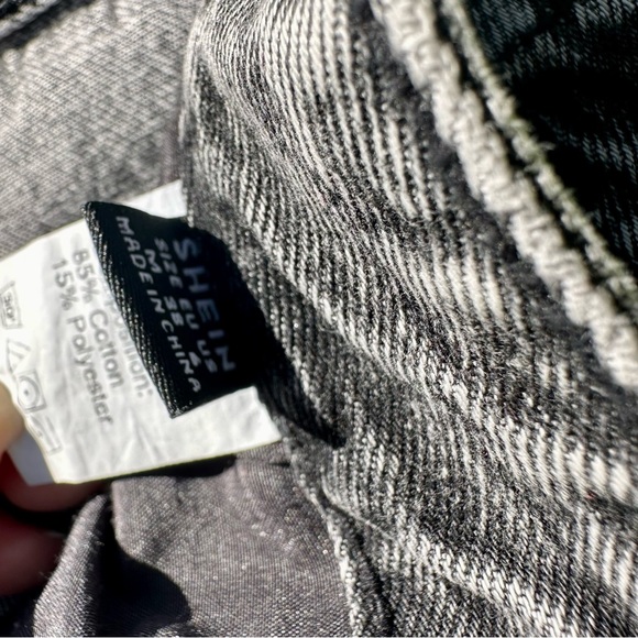 Shein Distressed Gray Black Straight Leg High Waisted Jeans - Picture 4 of 4